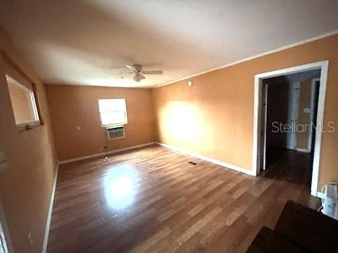 Active With Contract: $129,000 (2 beds, 1 baths, 780 Square Feet)