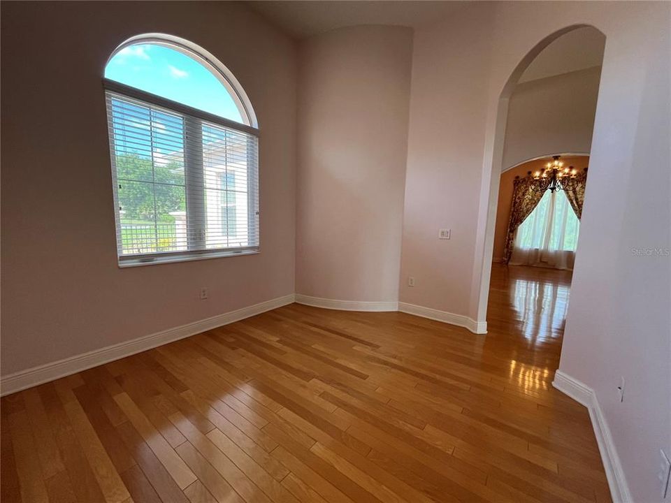 Sitting area/den/office off the living room