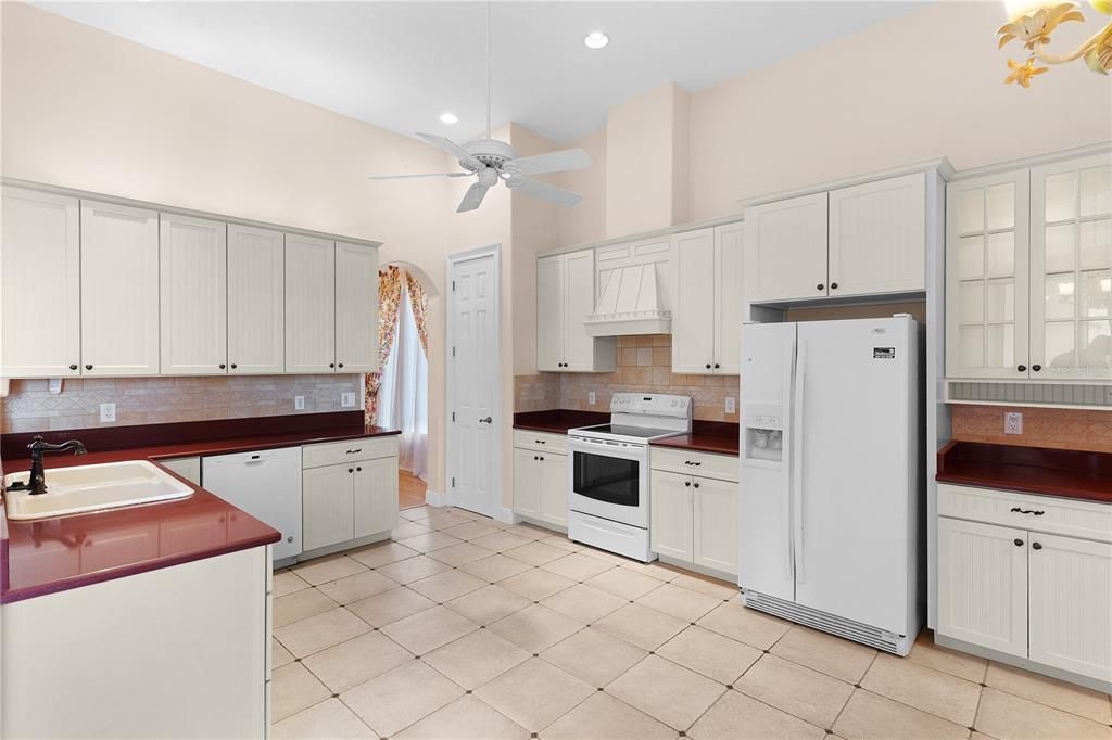 Recently Sold: $391,000 (3 beds, 2 baths, 2248 Square Feet)