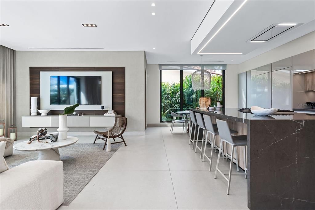 Recently Sold: $4,500,000 (5 beds, 5 baths, 5973 Square Feet)