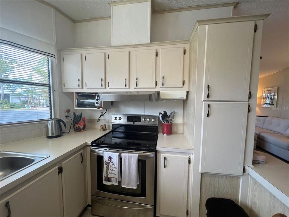 For Rent: $1,700 (2 beds, 2 baths, 1024 Square Feet)