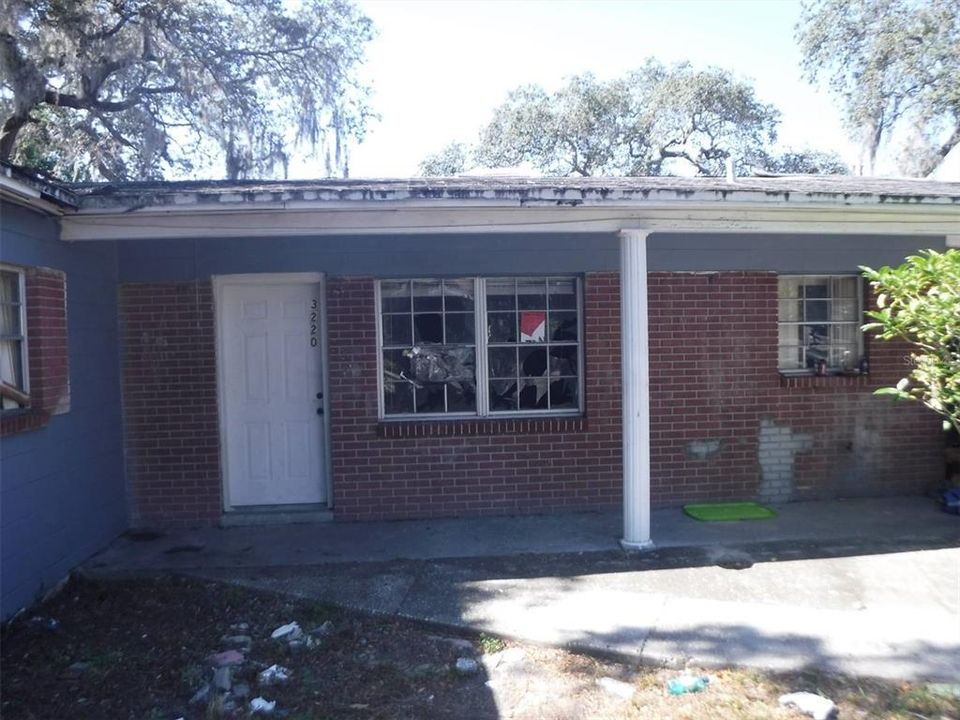 Recently Sold: $130,000 (3 beds, 1 baths, 1305 Square Feet)