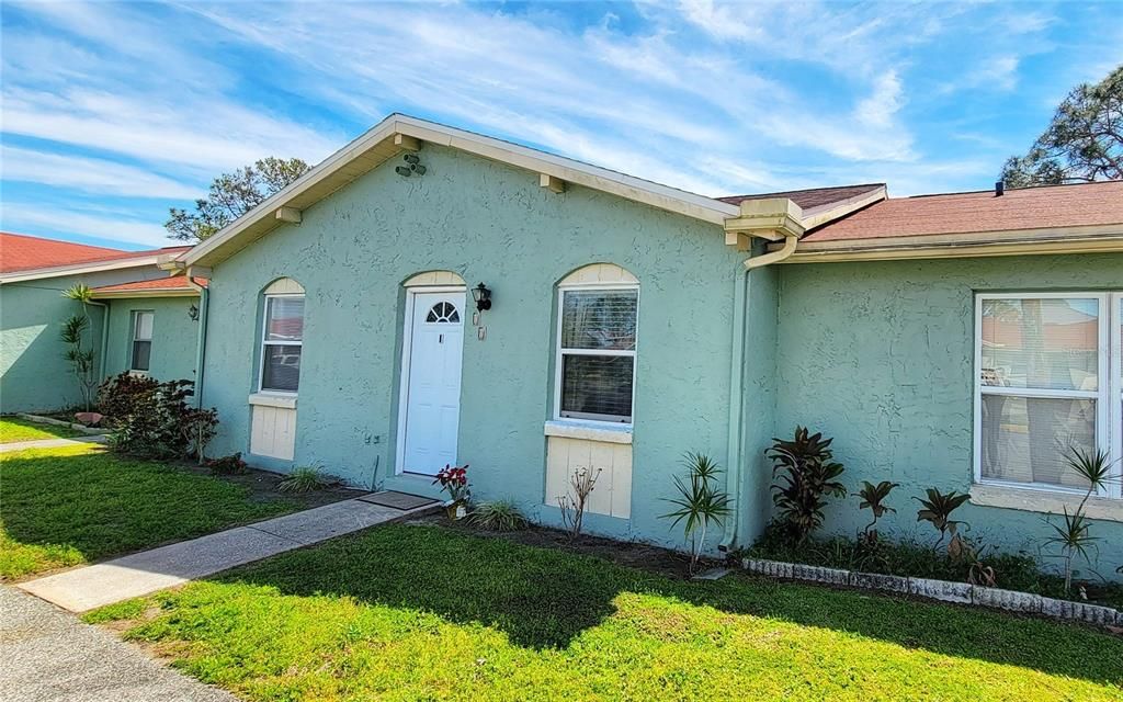 Recently Sold: $229,900 (2 beds, 2 baths, 875 Square Feet)