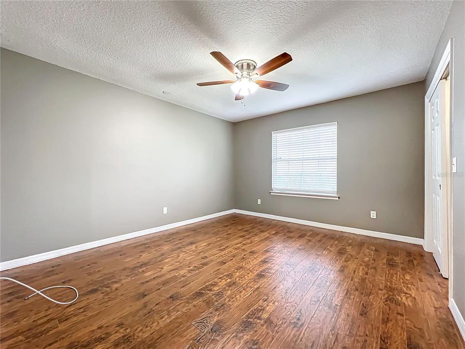 For Rent: $2,600 (3 beds, 2 baths, 1827 Square Feet)