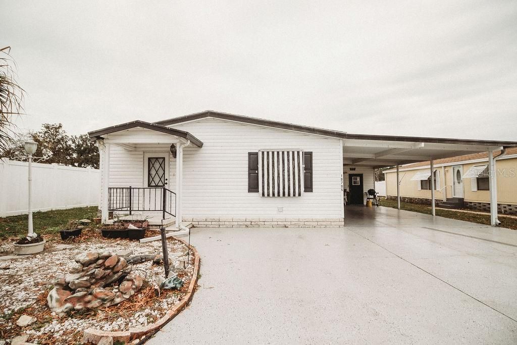 Vendido Recientemente: $135,000 (3 camas, 3 baños, 1352 Pies cuadrados)