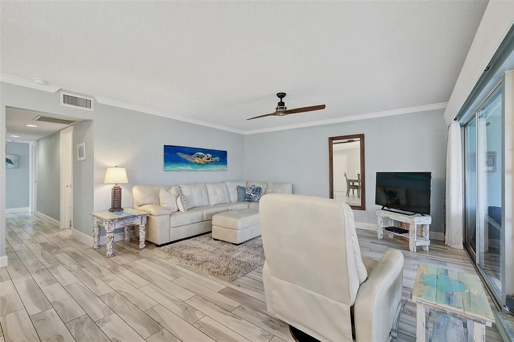 Active With Contract: $495,000 (2 beds, 2 baths, 1125 Square Feet)