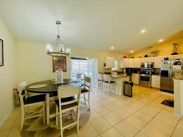 Recently Sold: $475,000 (3 beds, 2 baths, 1578 Square Feet)