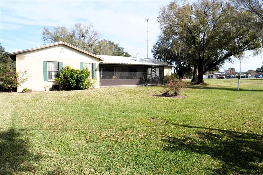 For Sale: $1,100,000 (3 beds, 2 baths, 2093 Square Feet)