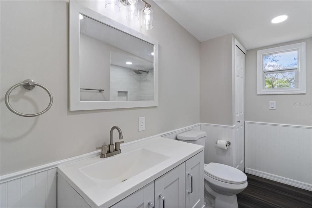 Completely Renovated Guest Bathroom w/ Linen Closet, New Vanity, Fixtures & Wainscoting