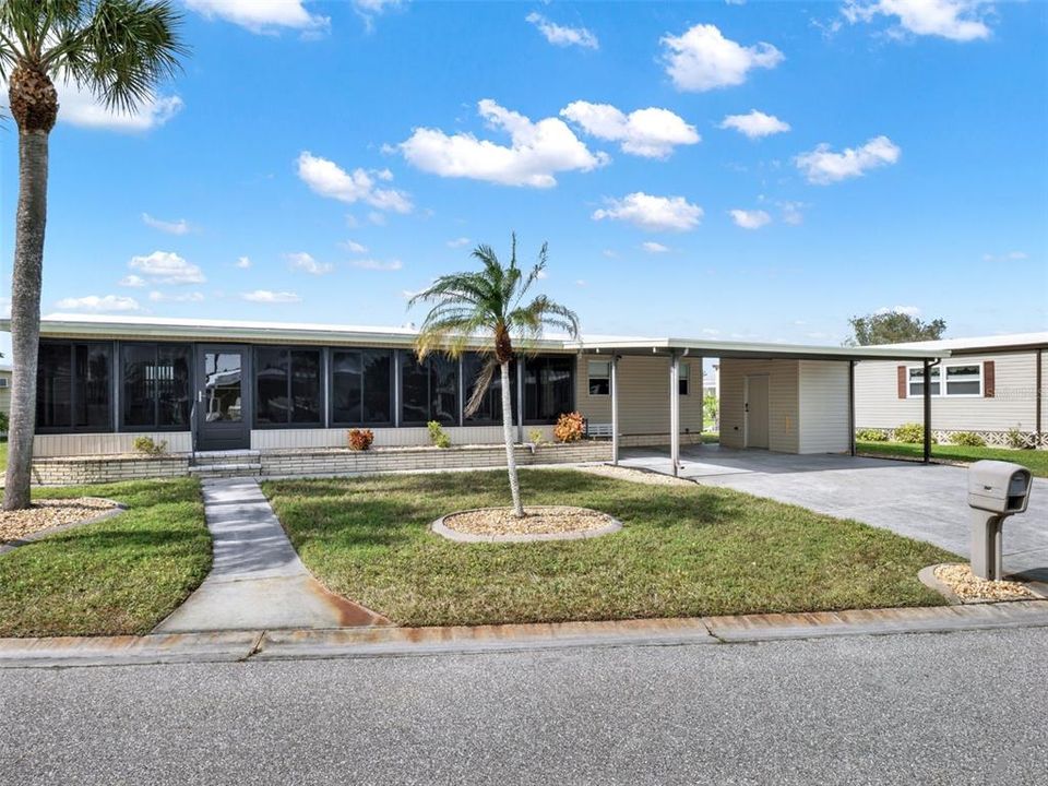 Recently Sold: $239,000 (2 beds, 2 baths, 1343 Square Feet)