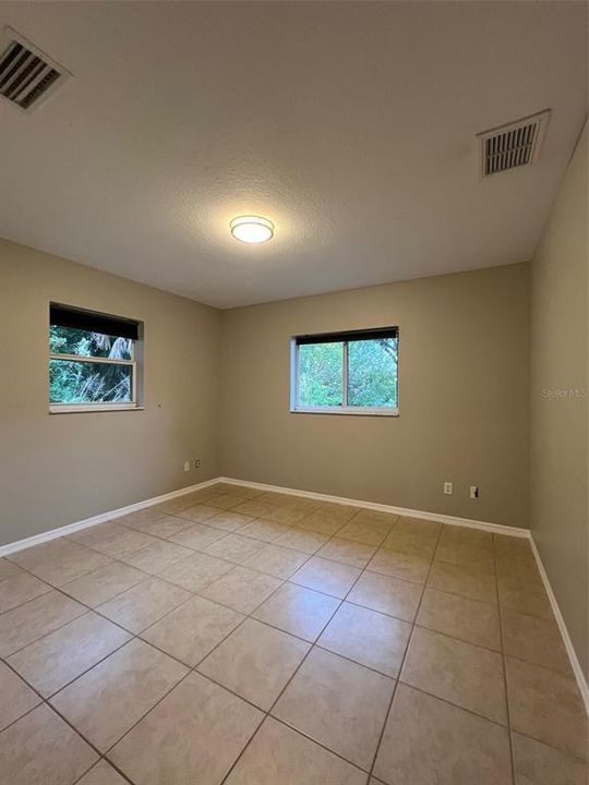 Recently Rented: $2,150 (3 beds, 2 baths, 1553 Square Feet)