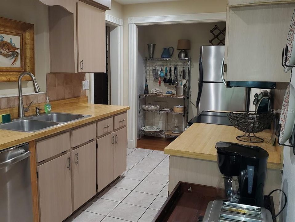 For Rent: $4,000 (3 beds, 2 baths, 1567 Square Feet)