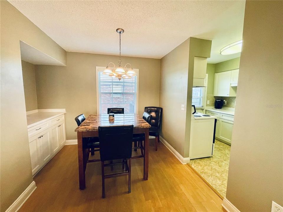 Active With Contract: $138,500 (1 beds, 1 baths, 669 Square Feet)