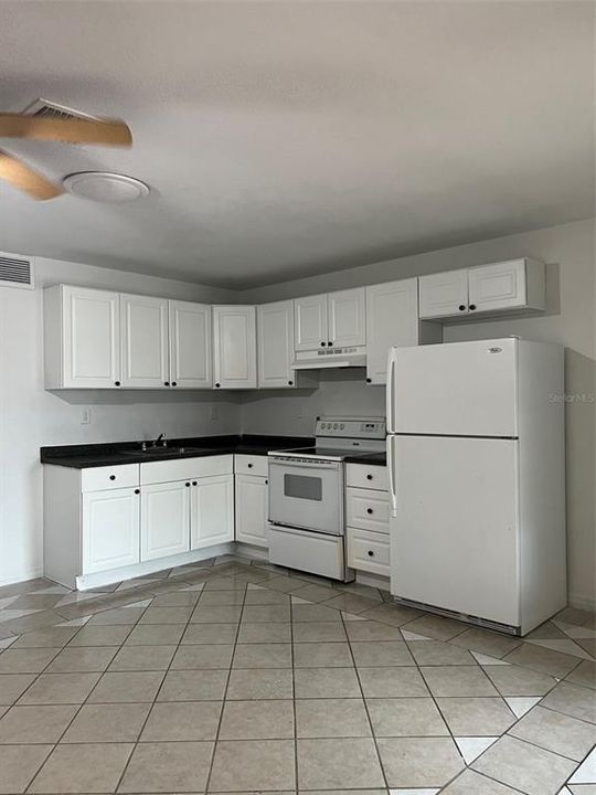 Recently Rented: $1,250 (1 beds, 1 baths, 510 Square Feet)