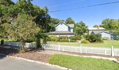 Recently Sold: $650,000 (3 beds, 2 baths, 2024 Square Feet)