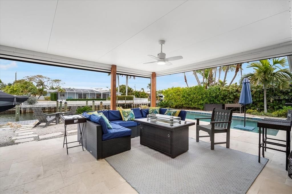Recently Sold: $1,235,000 (2 beds, 2 baths, 1323 Square Feet)