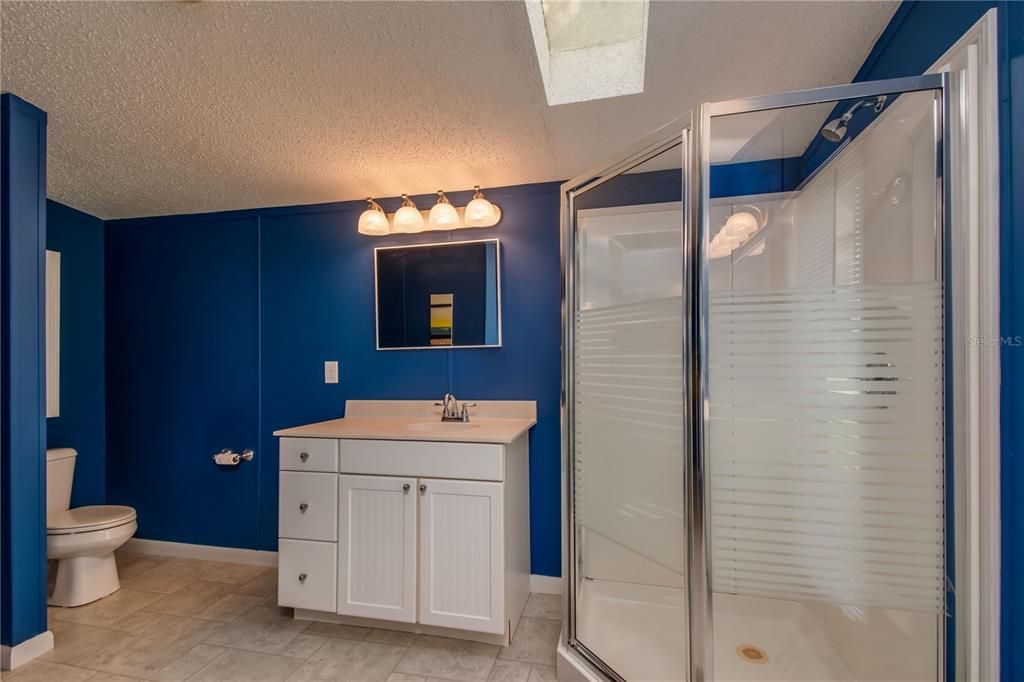 Recently Sold: $299,000 (3 beds, 2 baths, 1572 Square Feet)