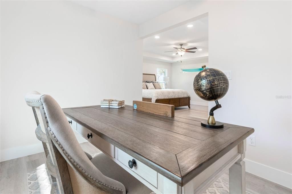 Active With Contract: $599,900 (3 beds, 2 baths, 2106 Square Feet)