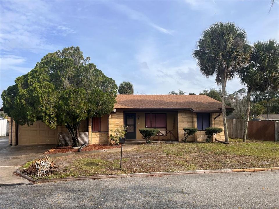 Recently Sold: $349,000 (3 beds, 2 baths, 1309 Square Feet)