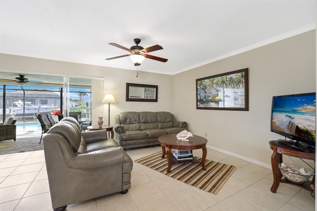 Active With Contract: $679,900 (3 beds, 2 baths, 1489 Square Feet)