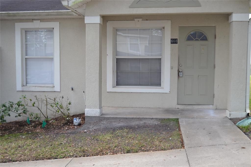 Recently Rented: $1,675 (2 beds, 2 baths, 858 Square Feet)