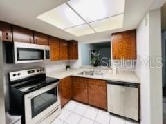 For Sale: $165,000 (1 beds, 1 baths, 744 Square Feet)