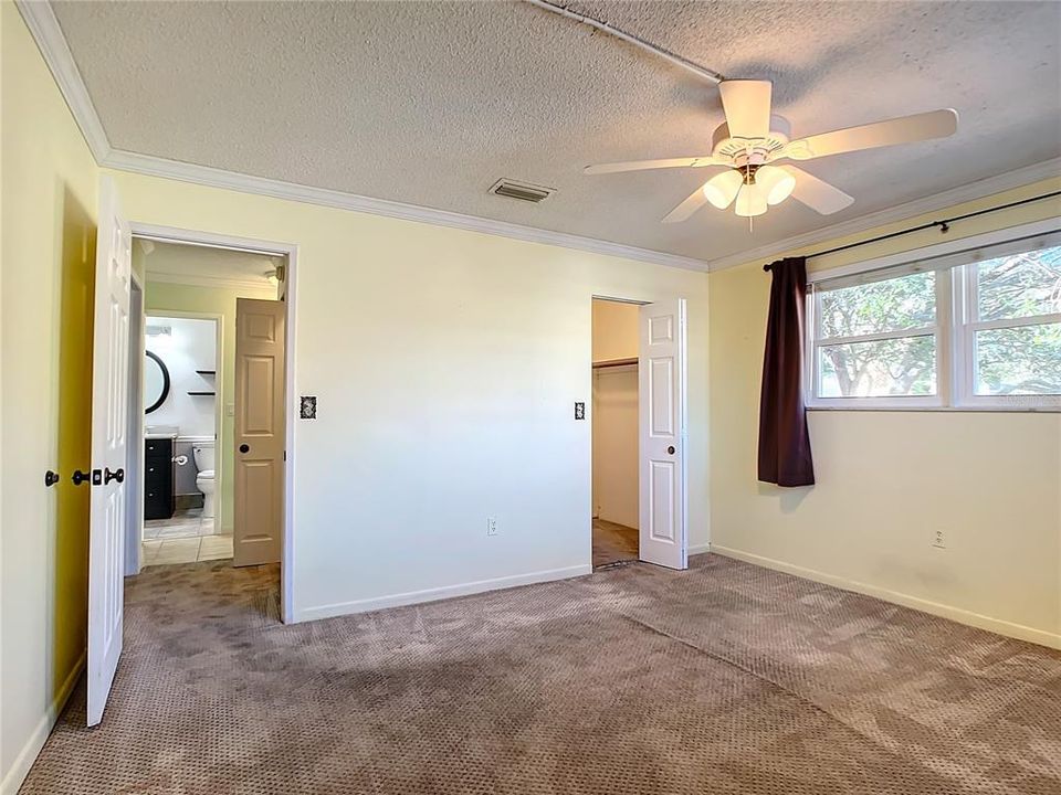 Active With Contract: $195,000 (2 beds, 2 baths, 1245 Square Feet)