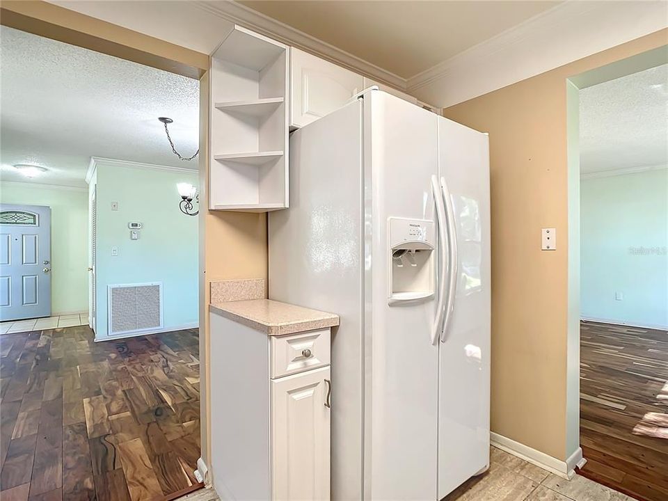 Active With Contract: $195,000 (2 beds, 2 baths, 1245 Square Feet)