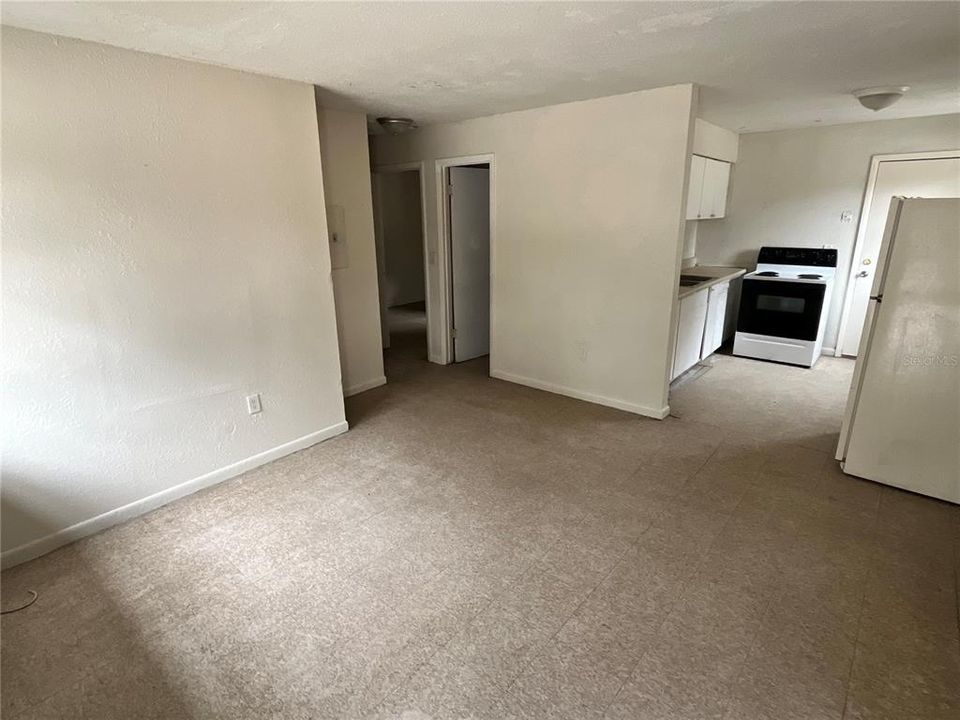 Recently Rented: $850 (2 beds, 1 baths, 672 Square Feet)