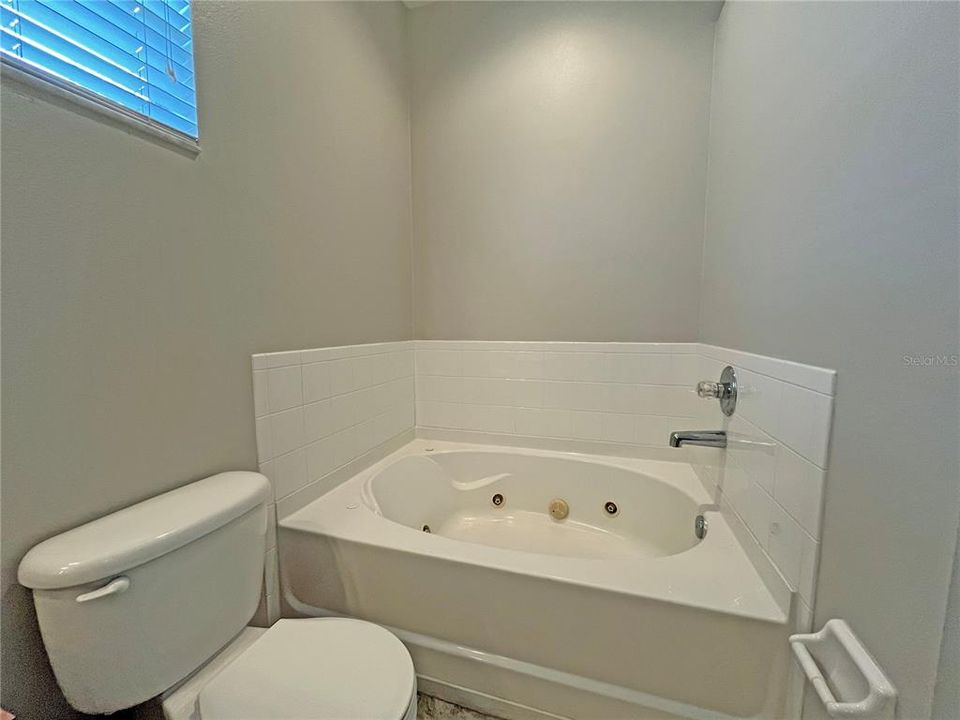 最近租的: $2,100 (3 贝兹, 2 浴室, 1517 平方英尺)