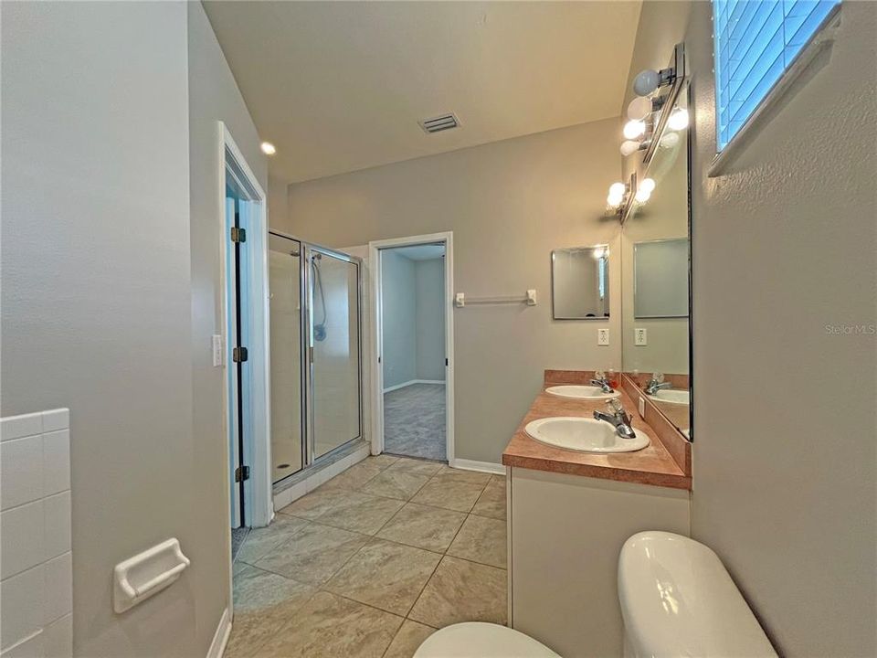 最近租的: $2,100 (3 贝兹, 2 浴室, 1517 平方英尺)