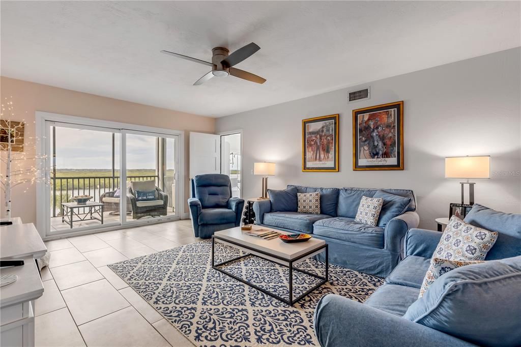 Active With Contract: $529,000 (3 beds, 2 baths, 1460 Square Feet)