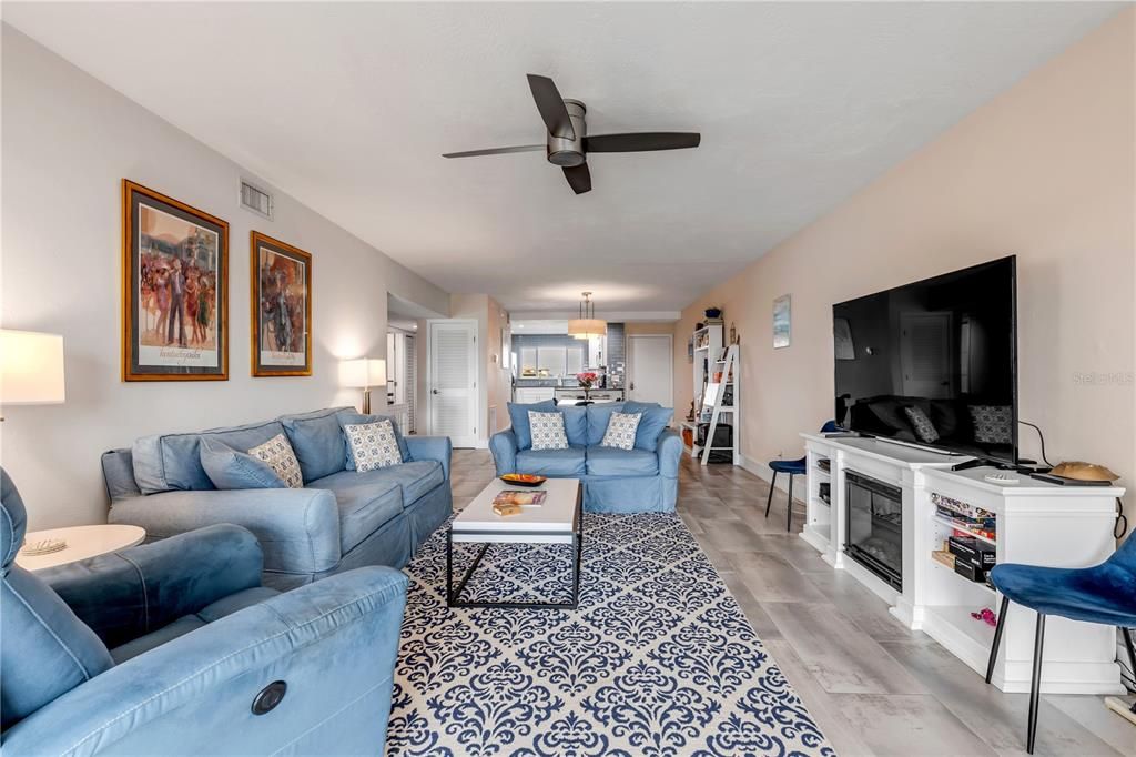 Active With Contract: $529,000 (3 beds, 2 baths, 1460 Square Feet)