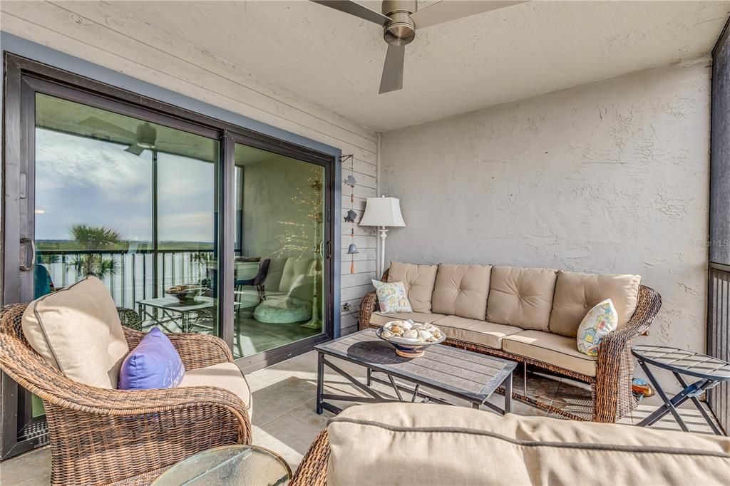 Active With Contract: $529,000 (3 beds, 2 baths, 1460 Square Feet)