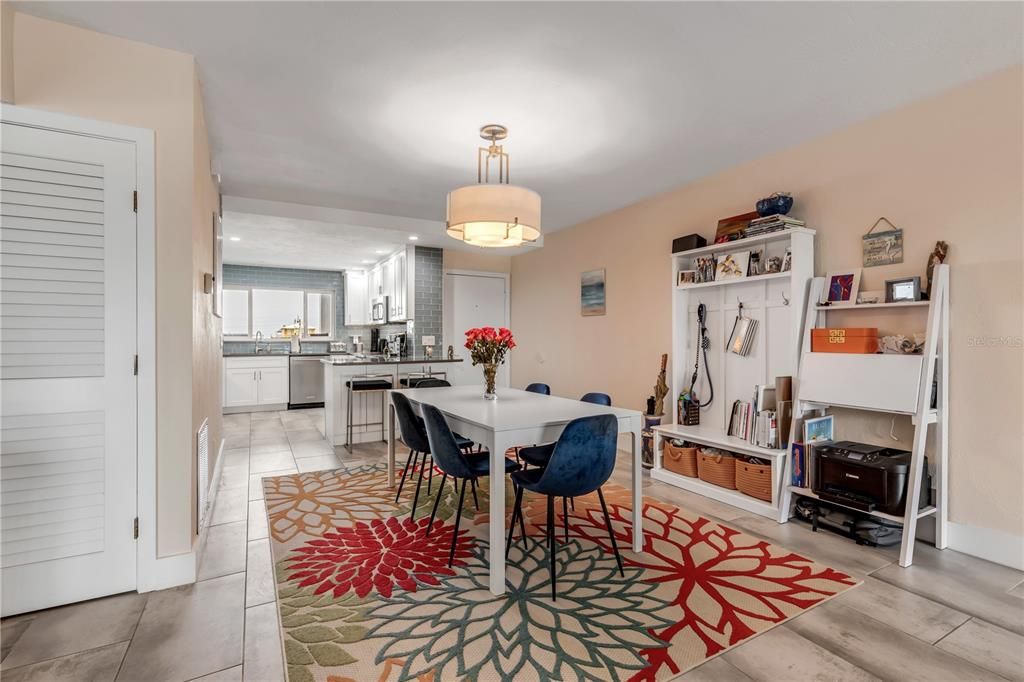 Active With Contract: $529,000 (3 beds, 2 baths, 1460 Square Feet)