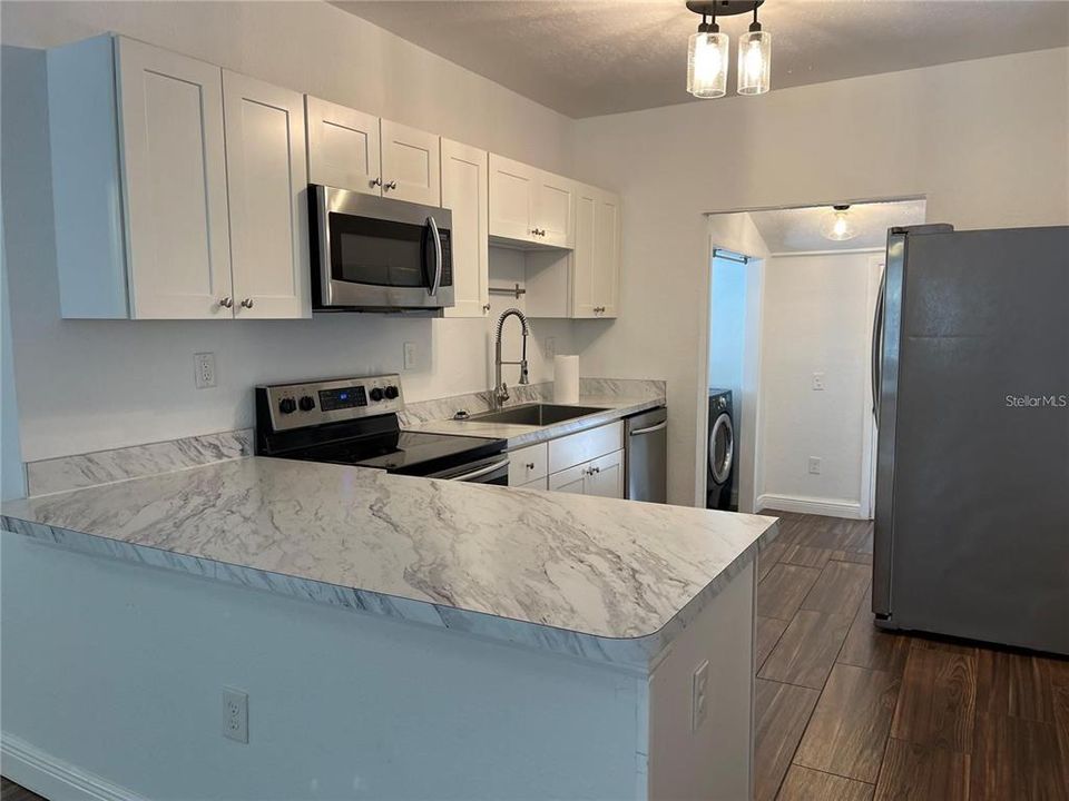 For Sale: $400,000 (3 beds, 1 baths, 1148 Square Feet)