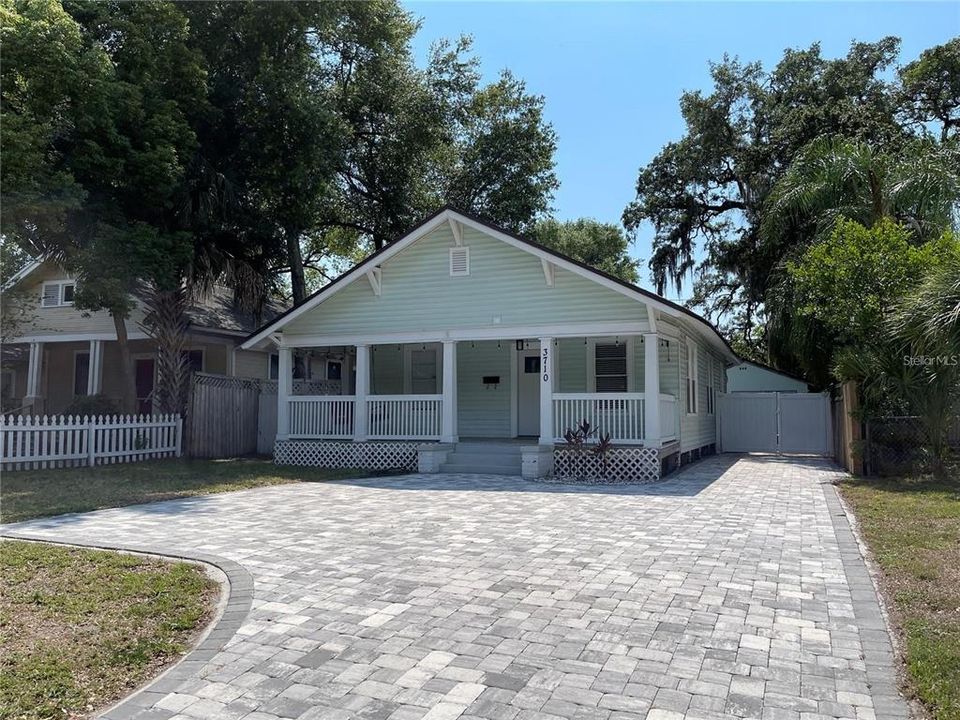 For Sale: $400,000 (3 beds, 1 baths, 1148 Square Feet)