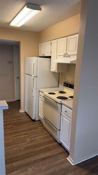 For Rent: $1,250 (1 beds, 1 baths, 581 Square Feet)