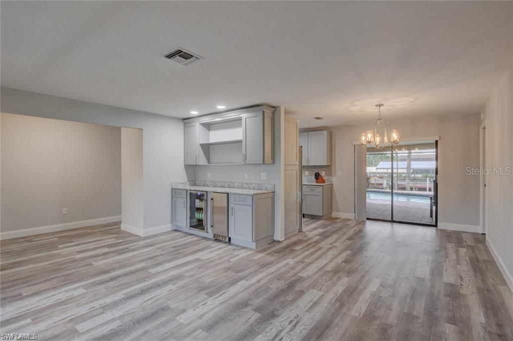 Recently Sold: $624,800 (3 beds, 2 baths, 1576 Square Feet)