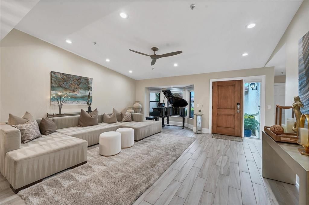 Active With Contract: $1,250,000 (3 beds, 2 baths, 2487 Square Feet)