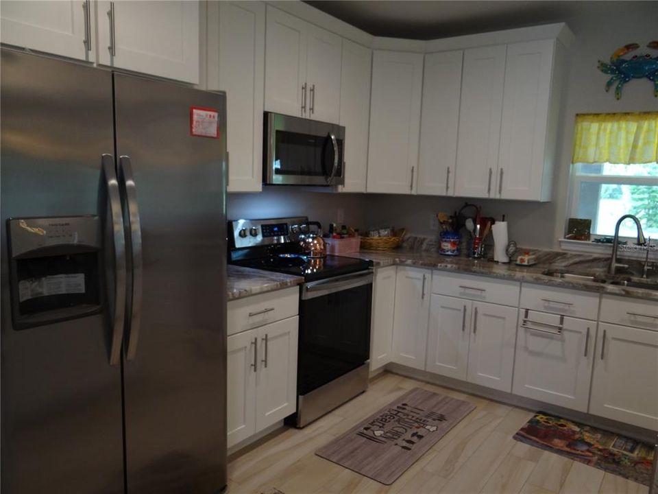For Rent: $3,200 (3 beds, 2 baths, 1688 Square Feet)