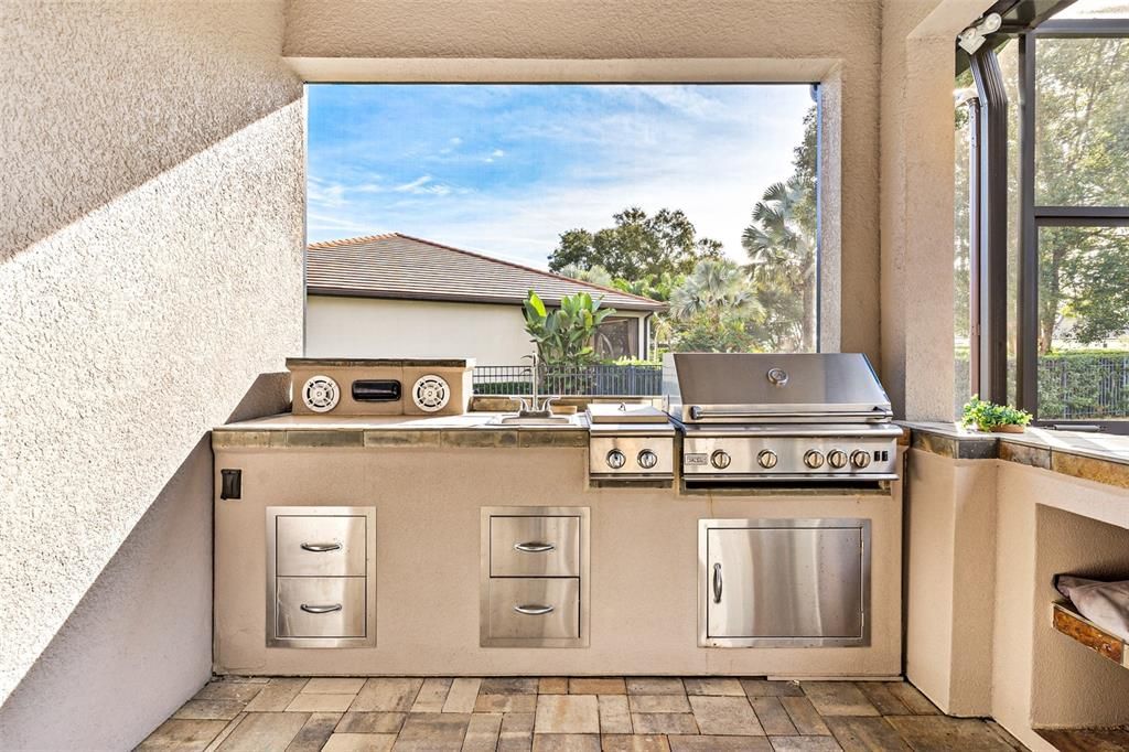 Outdoor Kitchen with Built-in Grill