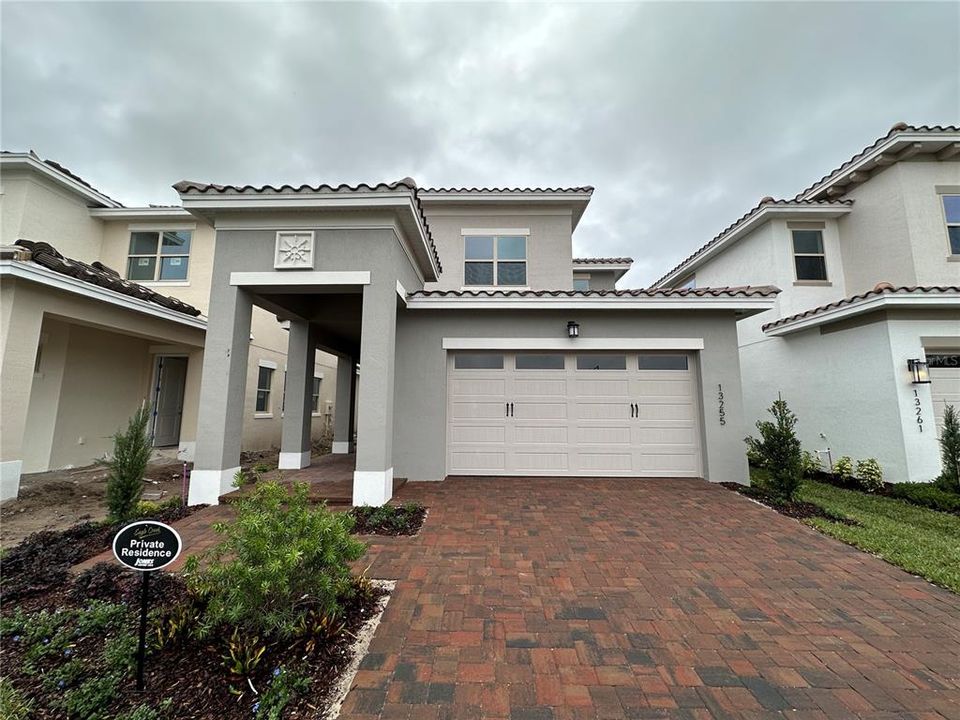Recently Sold: $673,319 (4 beds, 3 baths, 2295 Square Feet)
