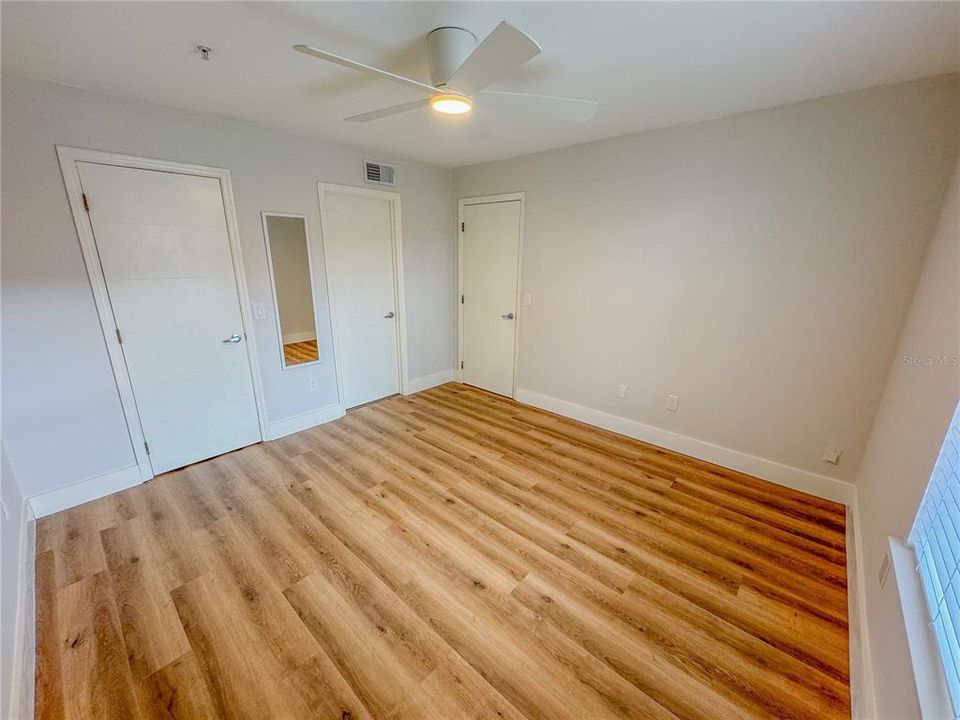 Active With Contract: $120,000 (1 beds, 1 baths, 635 Square Feet)