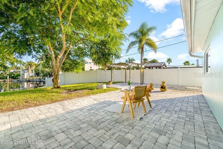 Recently Sold: $799,000 (3 beds, 2 baths, 1227 Square Feet)