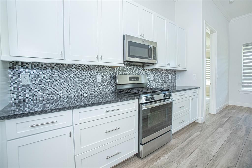 Active With Contract: $489,900 (4 beds, 2 baths, 2064 Square Feet)
