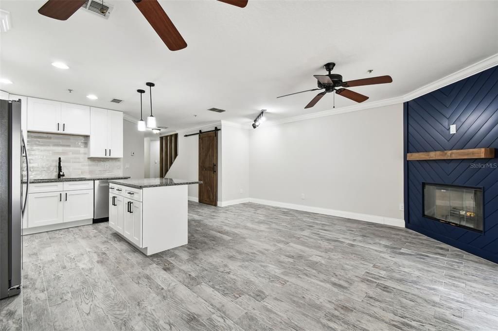 Active With Contract: $254,900 (3 beds, 2 baths, 1470 Square Feet)