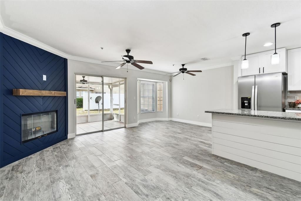 Active With Contract: $254,900 (3 beds, 2 baths, 1470 Square Feet)