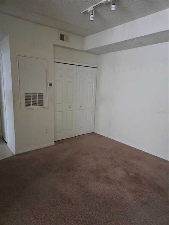 Activo con contrato: $175,000 (2 camas, 2 baños, 1166 Pies cuadrados)