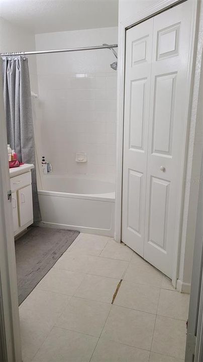 Activo con contrato: $175,000 (2 camas, 2 baños, 1166 Pies cuadrados)